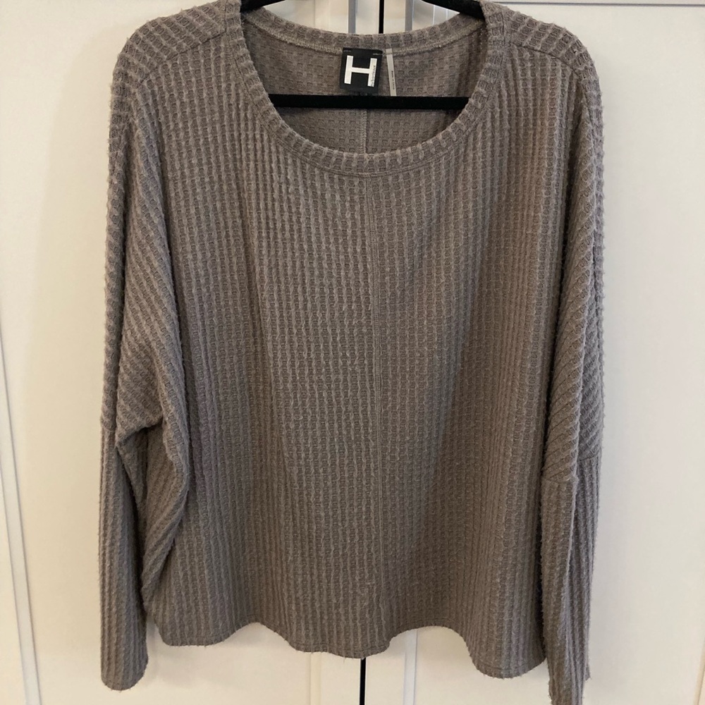 H by Bordeaux charcoal gray sweater